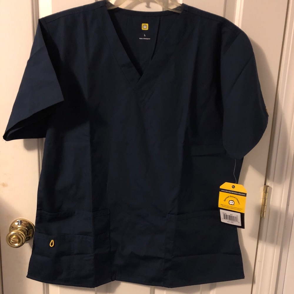 WonderWink scrub set